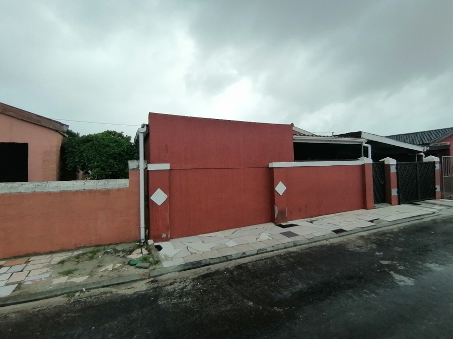 3 Bedroom Property for Sale in Ekuphumleni Western Cape